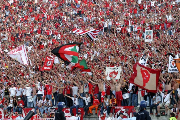 Adeptos SL Benfica ferverosos